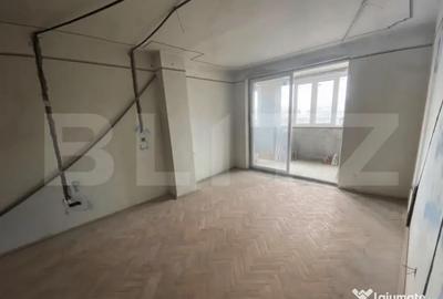 Apartament cu 3 camere semidecomandat în Cugir - 2