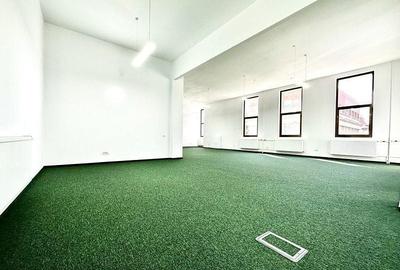 Birou, de 240 mp, în Central - 2