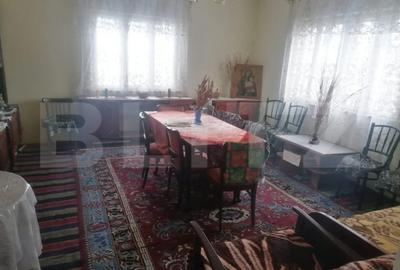 Casă cu 3 camere cu Teren 7000 Mp în Central