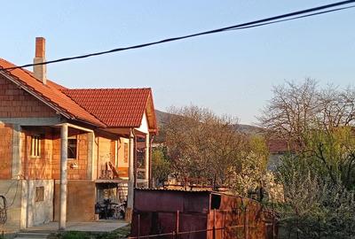 Casă cu Teren 600 Mp în Central - 5