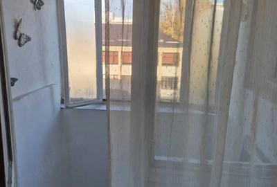 Garsonieră semidecomandată în Nicolina