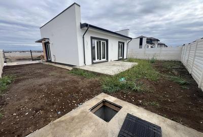 Casa de vanzare cu 4 camere 2 bai teren 300 - 3