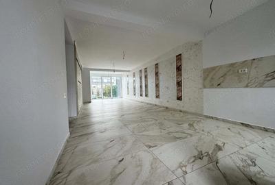 Casă cu 3 camere în Moșnița Veche