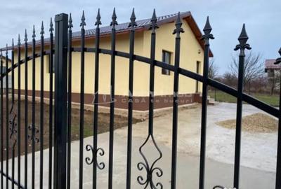 Casă cu 3 camere cu Teren 400 Mp în Central - 11