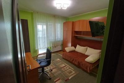 Apartament cu 2 camere decomandat, mobilat în Micro 15 - 2