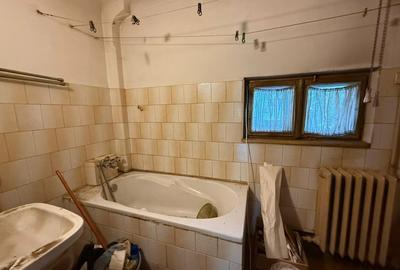 Vila in zona Băneasa, în imediata vecinătate a Parcului Herăstrău 7 camere - 7