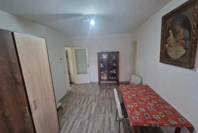 Apartament cu 2 camere semidecomandat în Traian - 3