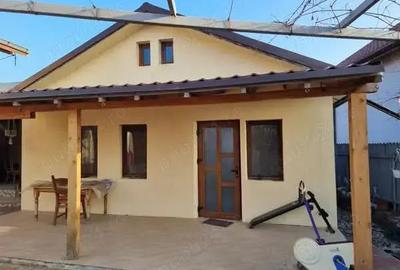 A 38 Proprietarul vinde 2 case cu 510 mp teren in ?erbane?ti Bacau - 19