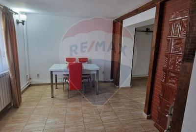 Casa / Vila cu 4 camere de vanzare in zona Central Oras Buhusi - 18