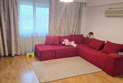 Inchiriez apartament 3 camere decomandat in Deva, bloc Casial, et 2 - 3