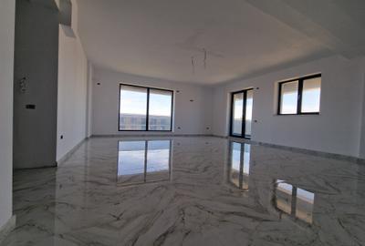Apartament cu 3 camere decomandat în Central - 2