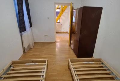 Casă cu 3 camere în Traian - 1