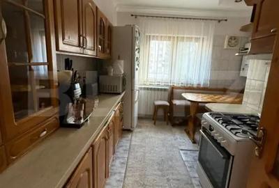 Apartament cu 4 camere decomandat în Burdujeni - 6