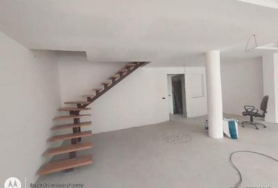 Casă cu 4 camere în Independenței - 2