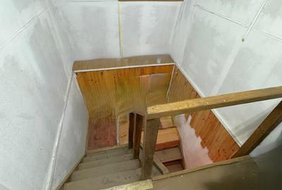Cabana din lemn+ teren 2000 mp , 105.000 Euro negociabil, zona Metro - 2