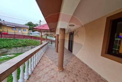 Casa cu 6 camere de vanzare in zona de munte - 17