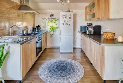 Casă cu 6 camere cu Teren 340 Mp în Central - 2