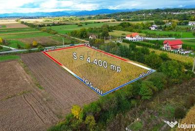 Teren de 4400 mp, în Finteușu Mare - 3