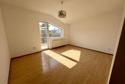 Duplex cu 4 camere cu Canalizare în Sud - 3