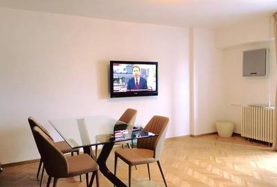 Apartament cu 2 camere decomandat, mobilat în P-ța Victoriei