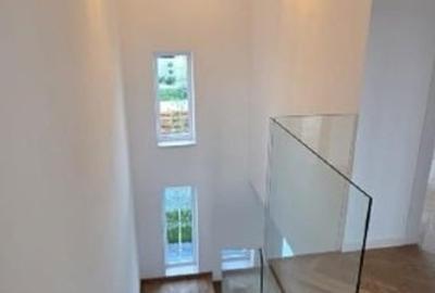 Duplex cu 4 camere cu Canalizare în Central - 12