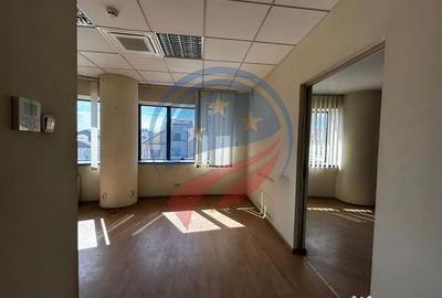 Spațiu comercial, de 477 mp, în Central