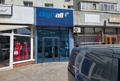 Spațiu comercial, de 40 mp, în Orizont - 4