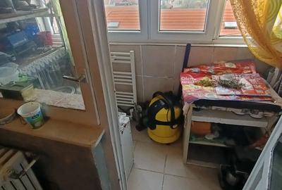 Proprietar,Vand in Zona Gara de Nord,Apartament 2 Camere Conf 2,Etajul 3 !!! - 2