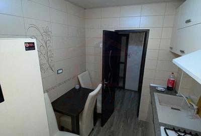 Apartament cu 3 camere semidecomandat, mobilat în Țiglina 1 - 6