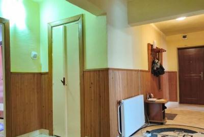 Apartament 4 camere in Simeria, zona 1 Decembrie, et 1 - 1