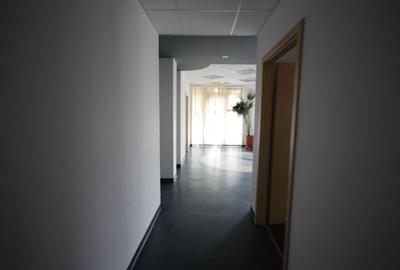 Cladire de birouri, SAD, parcare prorpie, clinica medicala - 12