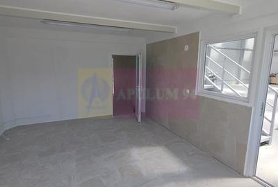 Spațiu comercial, de 200 mp, în Central - 13