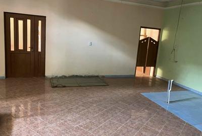Casă cu 5 camere cu Canalizare în Cățelu - 5