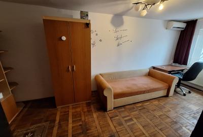Garsonieră decomandată în Complex Studențesc - 2