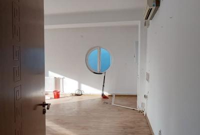 Spațiu comercial, de 75 mp, în Central - 1