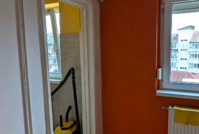 Garsoniera str.Lorena - 10