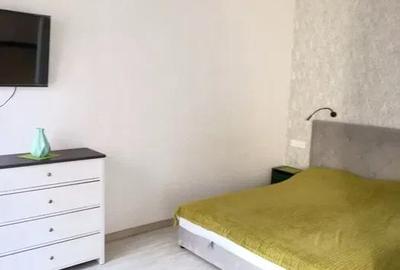 Garsonieră decomandată în Regie