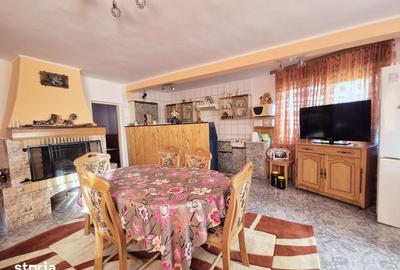 Casă cu 5 camere decomandat cu Teren 1600 Mp în Dobreni - 18