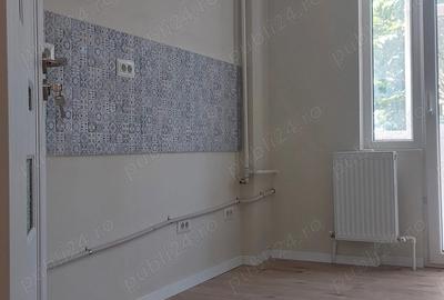 Roman, zona centrala Apartament 2 camere, balcon 7 m, etaj 3 4 Renovare 2025 - 9