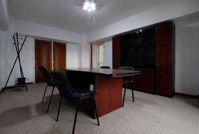 Apartament cu 4 camere decomandat, mobilat în P-ța Unirii - 2