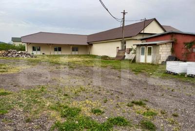 Spatiu comercial, de vanzare, 425 mp, zona Voinesti Spatiu comercial, de vanzare, 425 mp, zona Voinesti - 3