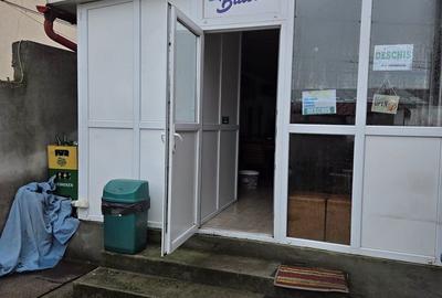 Spațiu comercial, de 150 mp, în Central - 3