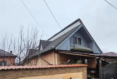 Casă cu 3 camere cu Teren 279 Mp în Brestei