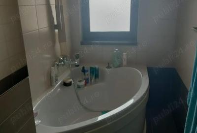 Casă cu 4 camere cu Teren 250 Mp în Dumbrăvița