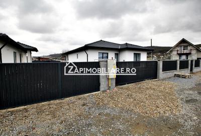 Casă la cheie  pe 1 nivel  4 cam. 2 bai ,650 mp. teren - 27