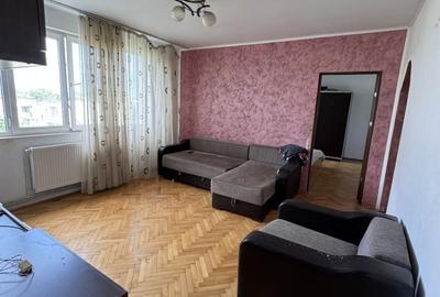 Apartament cu 3 camere semidecomandat în Nord - 1
