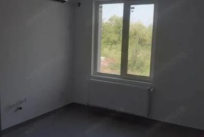 Inchiriere cladire comerciala 590 mp si teren 5158 mp Targoviste - 3