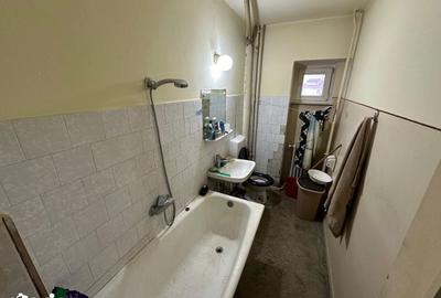 Apartament cu 3 camere decomandat în Independenței - 2