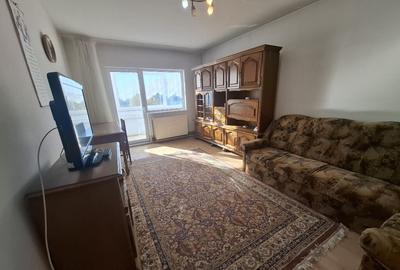 Apartament cu 3 camere decomandat în UTA - 24