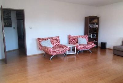 Apartament cu 4 camere, mobilat în Colentina - 1